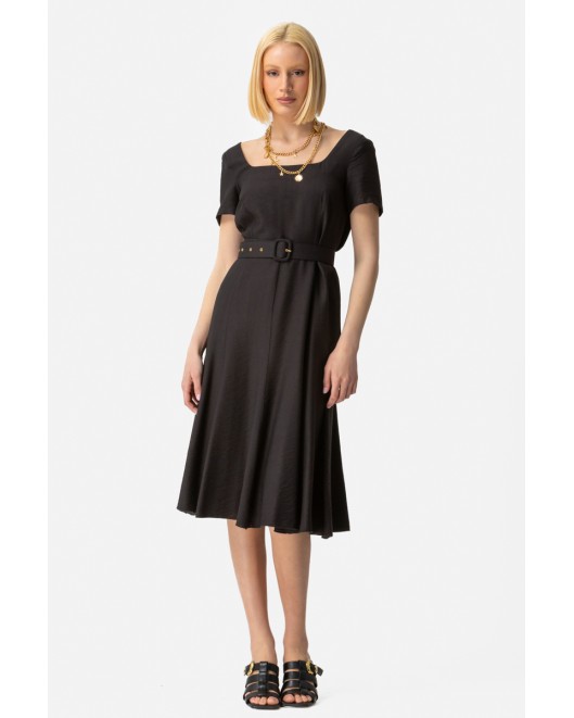 Effortless dress with belt