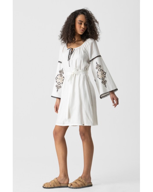 Embroidery dress Demi COMFORTABLE FIT