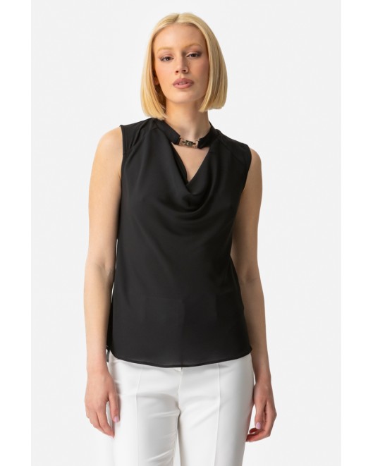 Georgette top sleeveless with pin