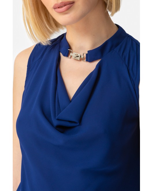 Georgette top sleeveless with pin