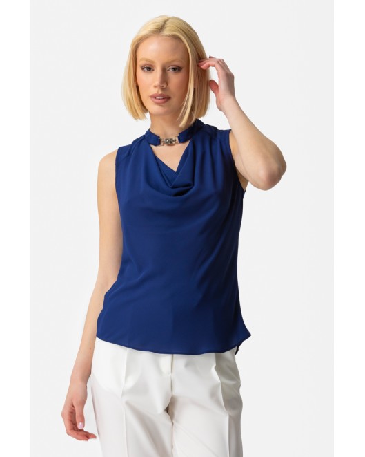 Georgette top sleeveless with pin