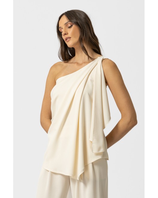 Blouse shoulder motion waistband