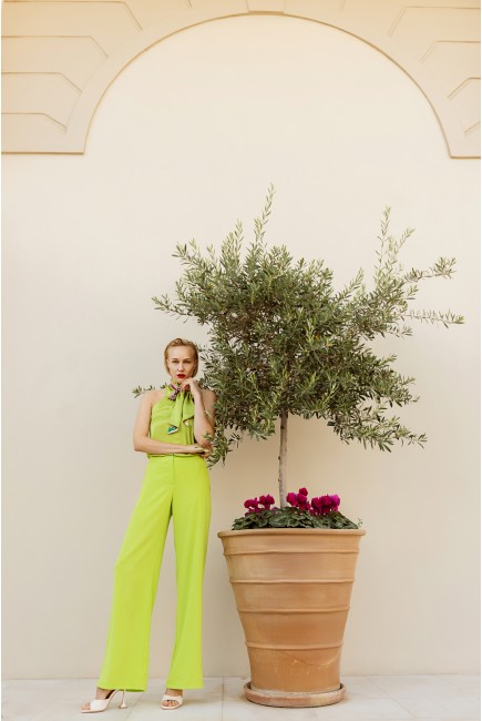 Light crepe wide trousers