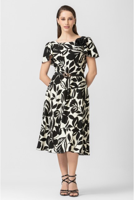 Linen look dress with decorative flower